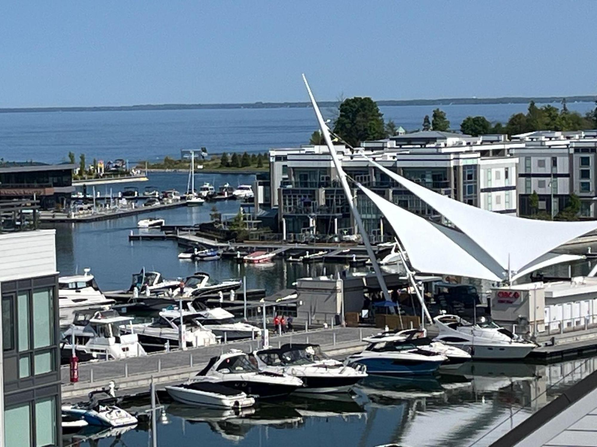 Stunning Stayz At Friday Harbour Beach Marina Resort Lake Simcoe Innisfil Kültér fotó