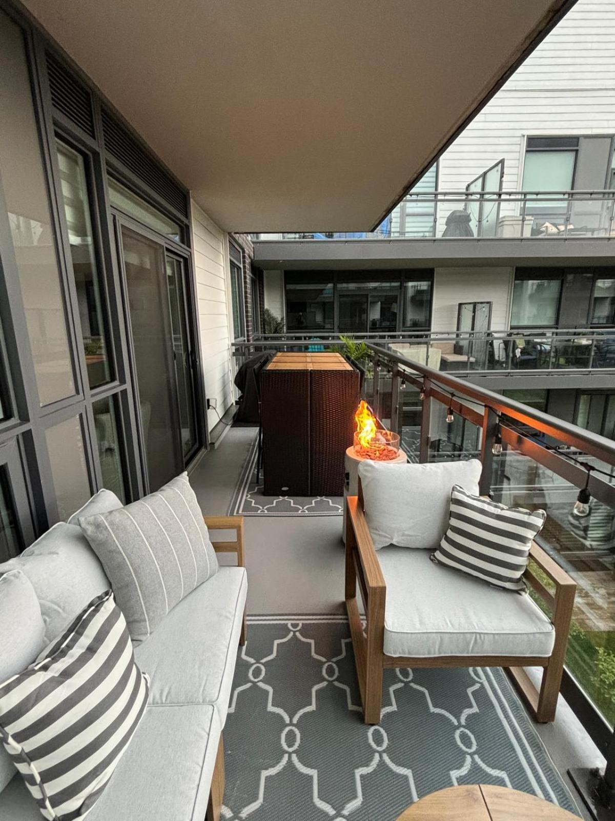 Stunning Stayz At Friday Harbour Beach Marina Resort Lake Simcoe Innisfil Kültér fotó